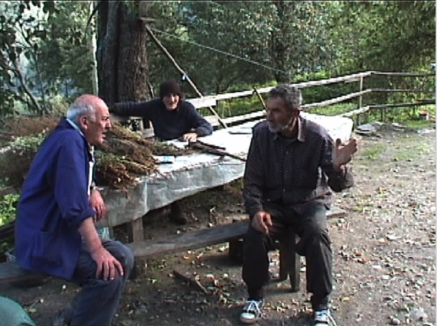 Mirian
                Khutsishvili, Pilo Baghiauri & his mother, 2001,
                Pshavi